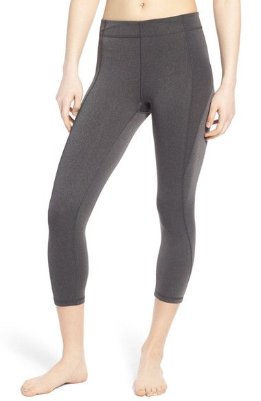 IVY PARK 'V' Mid Rise Three-Quarter Leggings