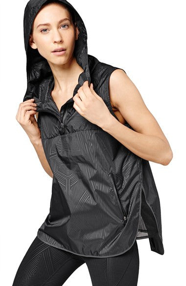 IVY PARK Reflective Print Hooded Sleeveless Jacket