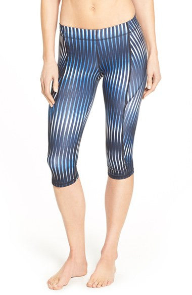 IVY PARK 'V' Kaleidostripe Print Mid Rise Capri Leggings